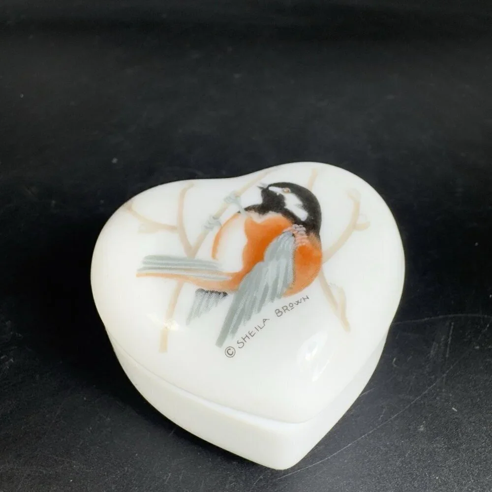 Vintage Otagiri Chickadee Heart Shaped Bird‎ Trinket Box Sheila Brown Container